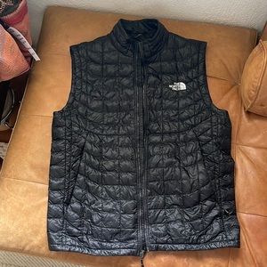 North face thermoball puffy vest